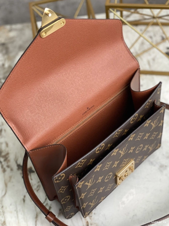 WIS MONCEAU VUITTON LOUIS 1222